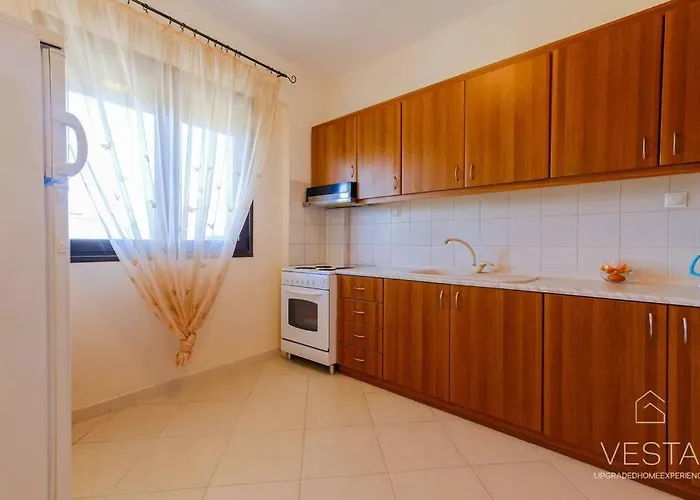 Heliophilia 3-bdrm Maisonette In