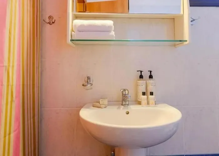 Heliophilia 3-bdrm Maisonette In Tatil Evi Néa Fókaia