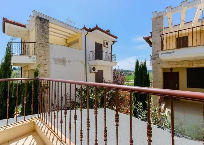 Heliophilia 3-bdrm Maisonette In Tatil Evi Néa Fókaia