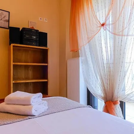 Heliophilia 3-bdrm Maisonette In Σπίτι διακοπών