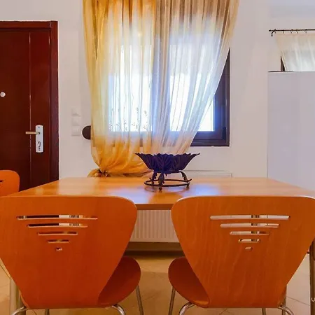 Heliophilia 3-bdrm Maisonette In Σπίτι διακοπών