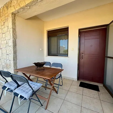 Дом отдыха Heliophilia 3-bdrm Maisonette In *