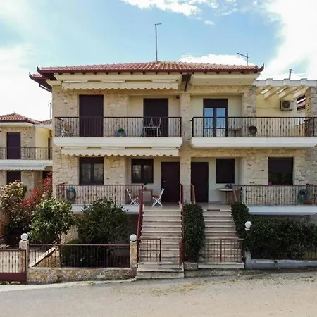Heliophilia 3-bdrm Maisonette In Néa Fókaia