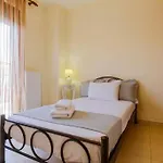 펜션 Heliophilia 3-bdrm Maisonette In *