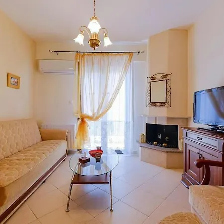 Heliophilia 3-bdrm Maisonette In Holiday home *